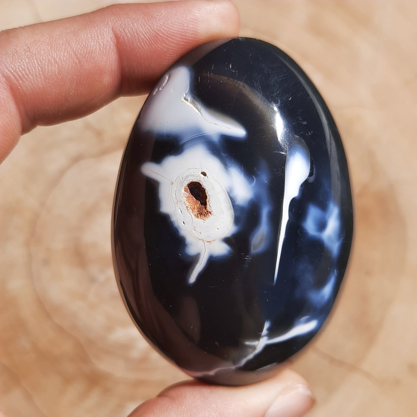 Orca Agate Palm Stones