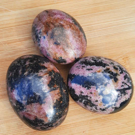 Rhodonite Palm Stone’s