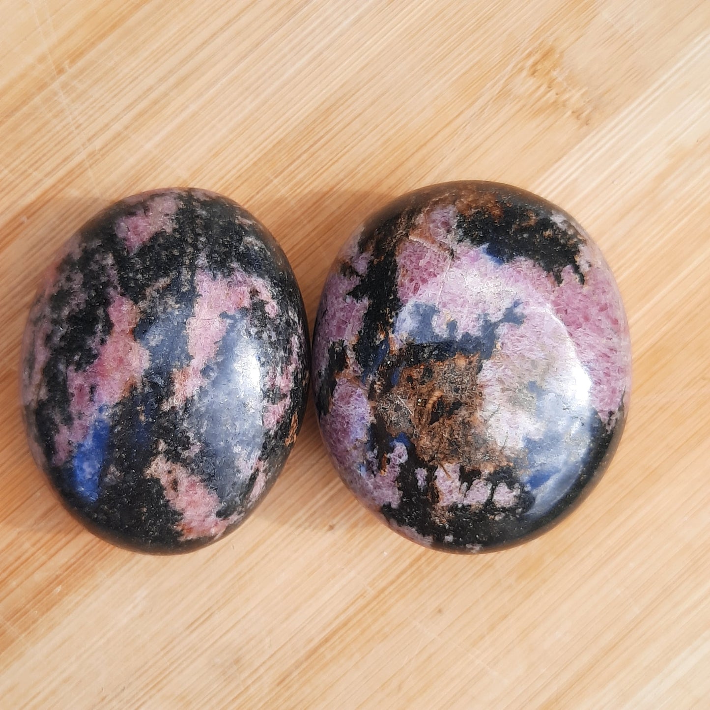 Rhodonite Palm Stone’s
