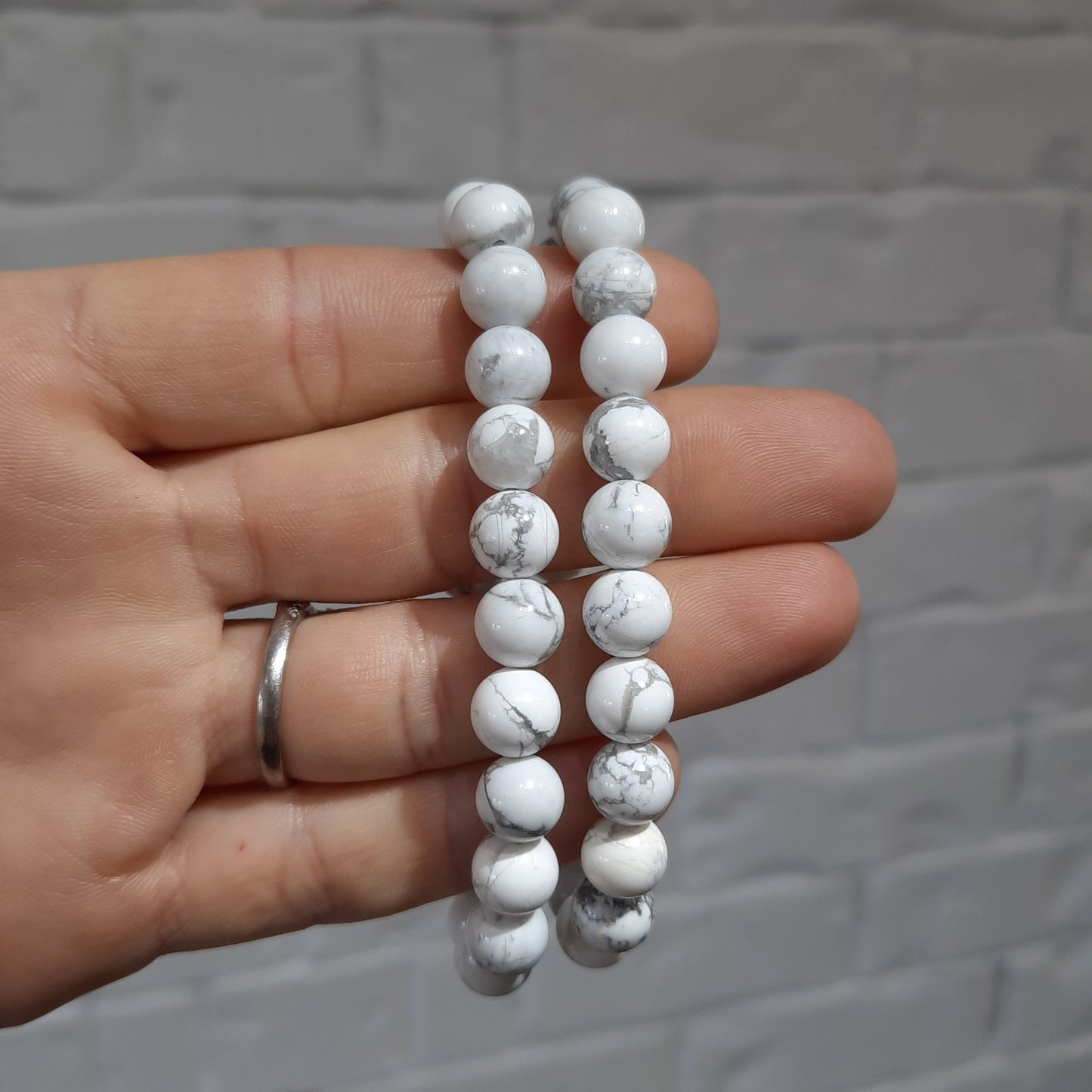 Howlite Bracelet - 8mm