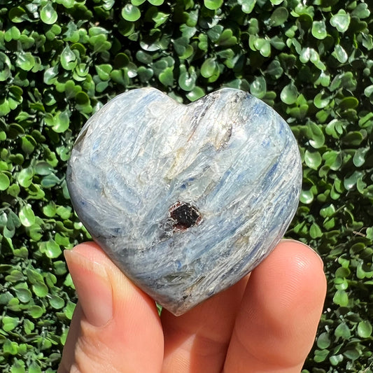 Kyanite Heart