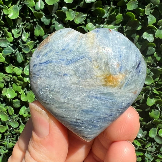 Kyanite Heart